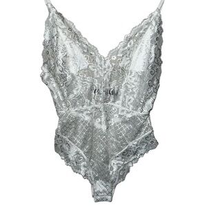 Haute Rogue New York White Lace Bodysuit Size Medium